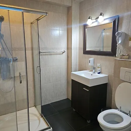 Barrique 24 - 3 - Breakfast Delivered & Minibar -officially Classified * Brasov